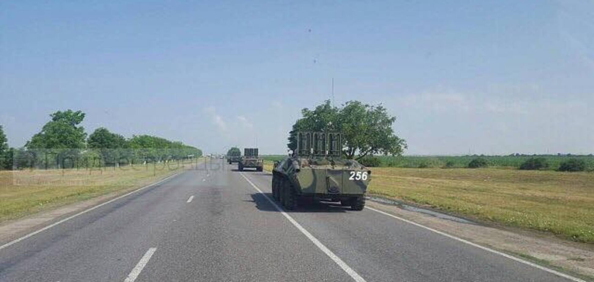 У Придністров'ї поблизу кордону України помітили величезну колону військової техніки РФ