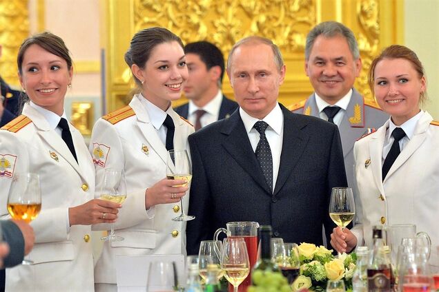 Піонтковський сказав, як росіянки вставляють ніж у спину Путіну