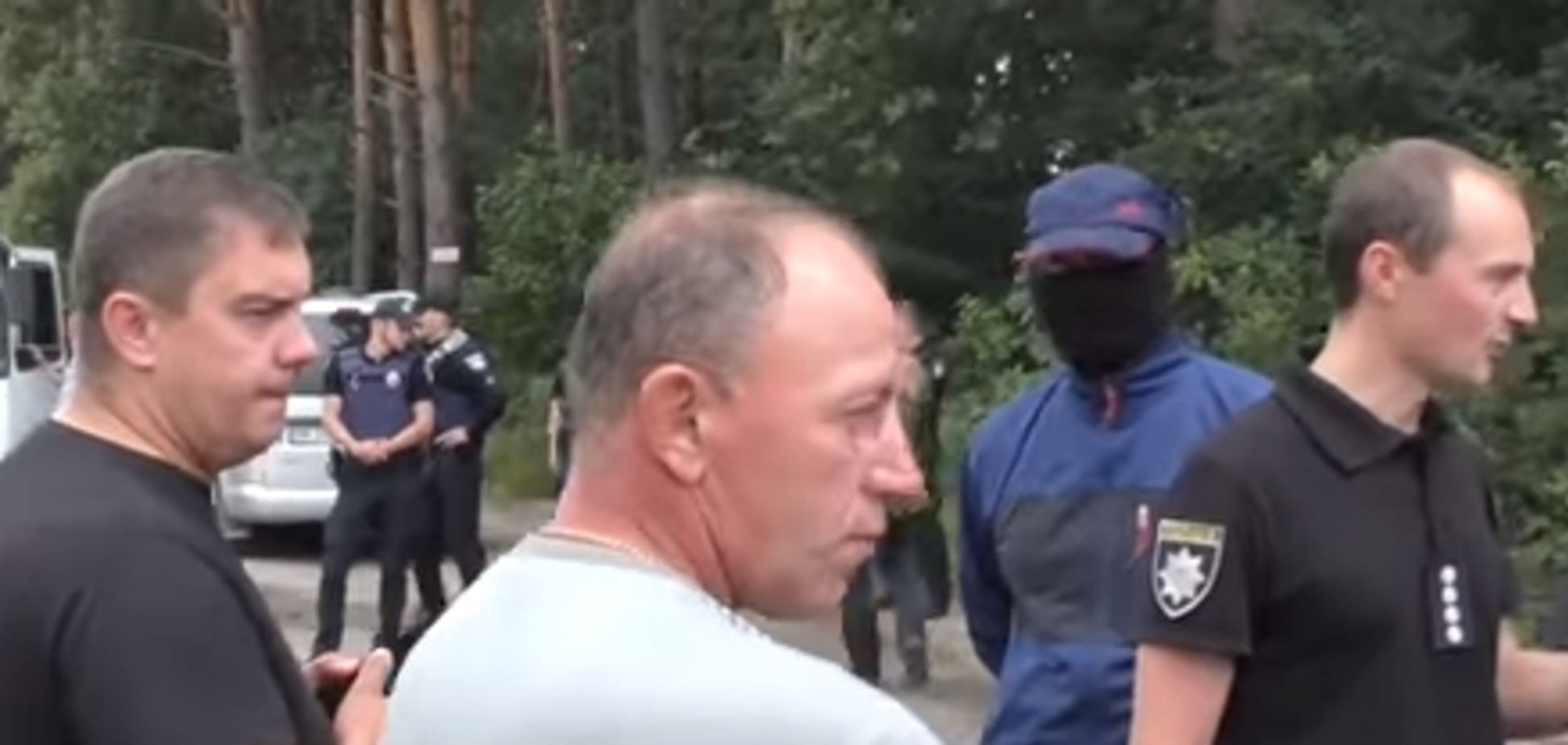 Стычки копателей янтаря с копами на Ривненщине: опубликовано видео