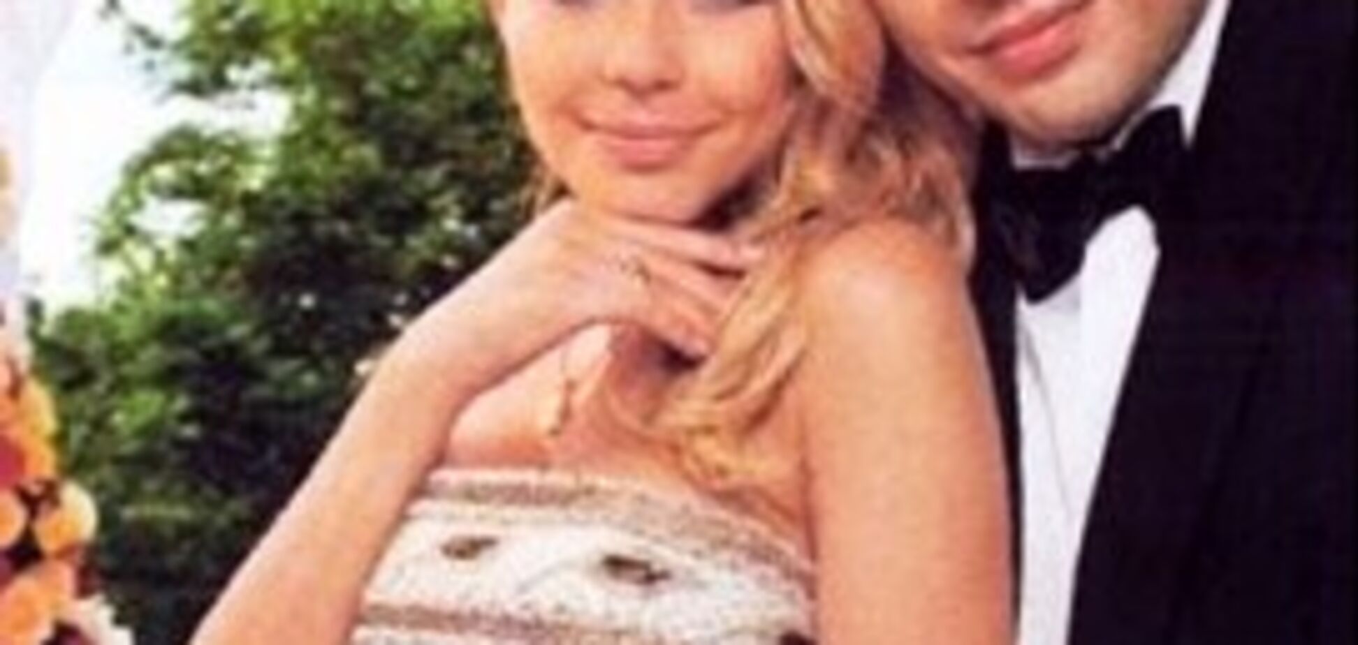 Поклонники Тины Кароль показали архивные фото свадьбы певицы