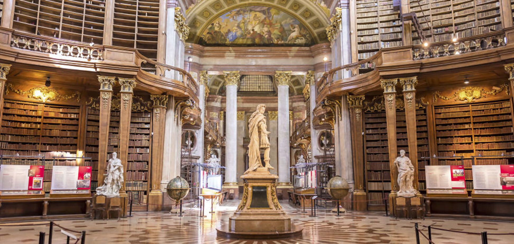 Фотограф показал самые красивые библиотеки мира