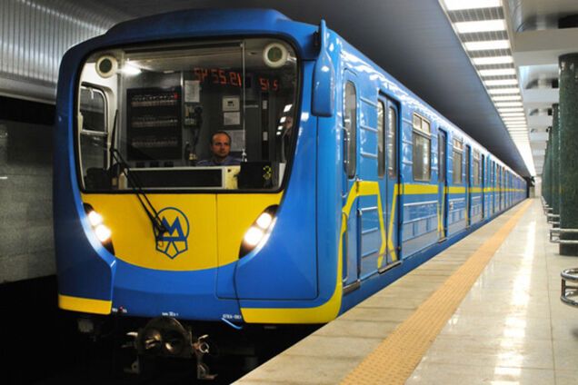 Всего за одним жетоном: в метро Киева назрел коллапс