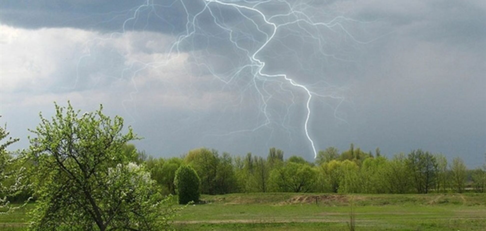 Грозовий циклон повернеться