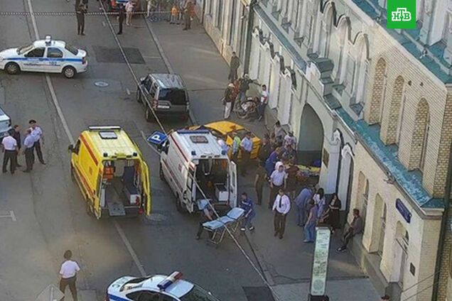 У Москві п'яний таксист протаранив людей: багато постраждалих