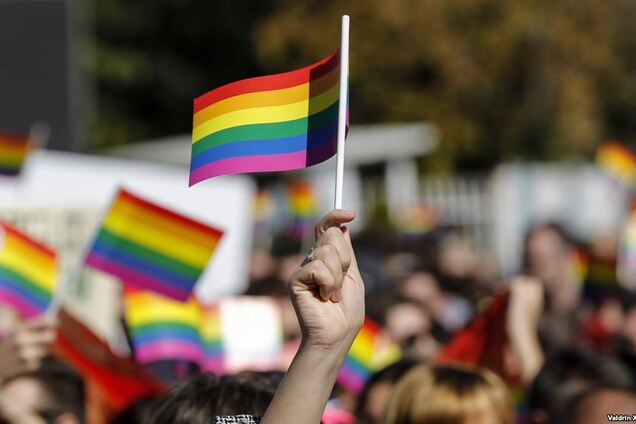 Розіграш із ЛГБТ: з'ясувалося, хто підставив Порошенка