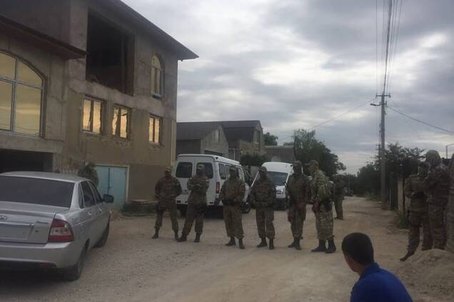 'Кровожадные 'блюстители правопорядка': в Крыму оккупанты взялись за женщин