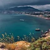 Опудало для туристів: що відбувається в Криму