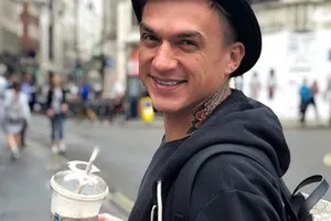 "С любимой..." Російський співак похвалився ніжностями з українською ведучою