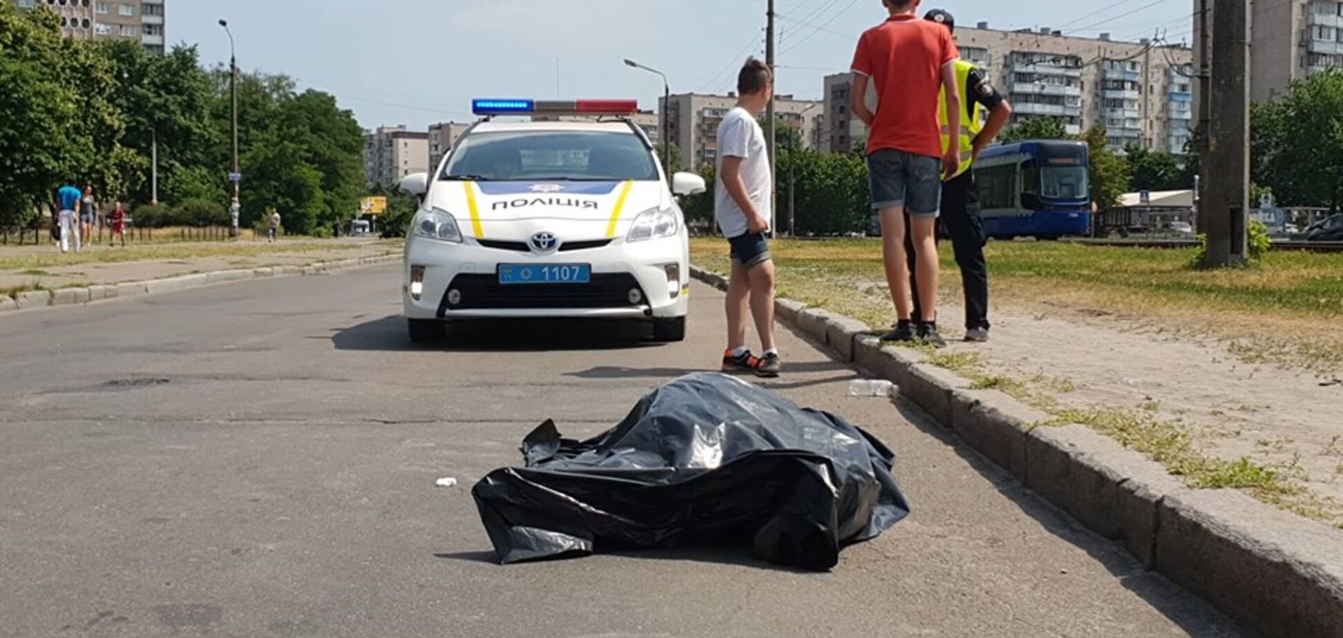 В Киеве посреди улицы умер велосипедист: названа предварительная причина