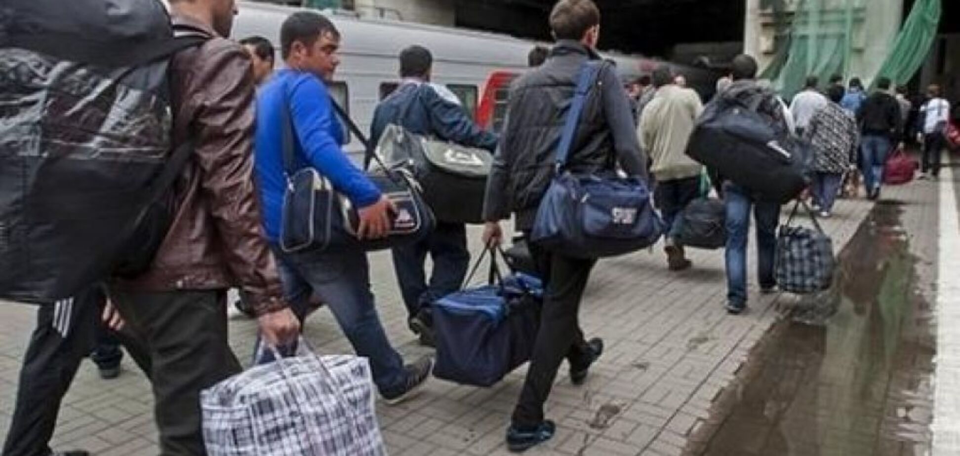 Українським заробітчанам приготували пастку в Росії: правозахисник заявив про загрозу