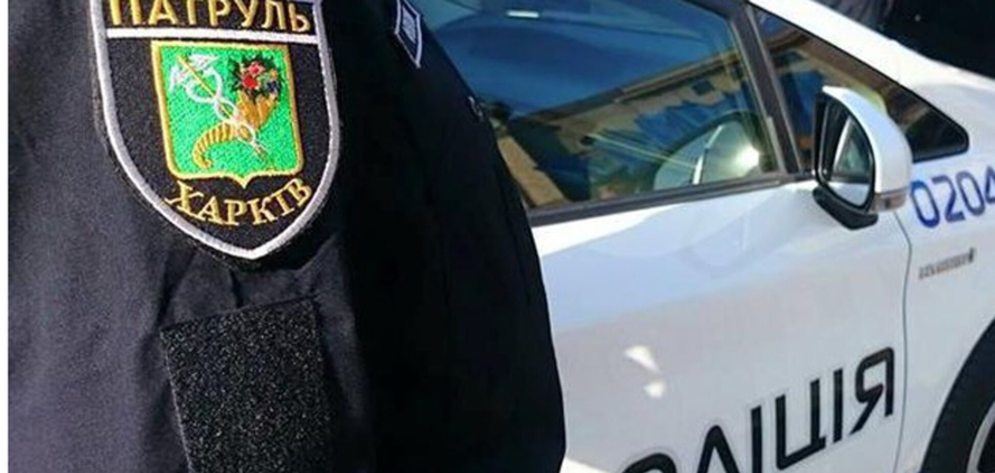 Голий чоловік напав на таксі в Харкові: відео