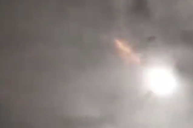 В Китае упал метеорит: момент запечатлили на видео