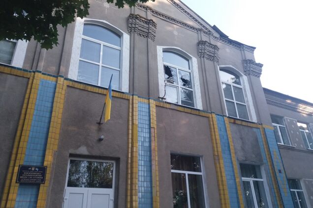 Батьки не скинулися: в школі на Дніпропетровщині обвалилася стеля