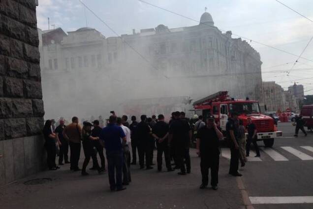 Заммэра в мусорку: в полиции сообщили детали стычки в горсовете Харькова
