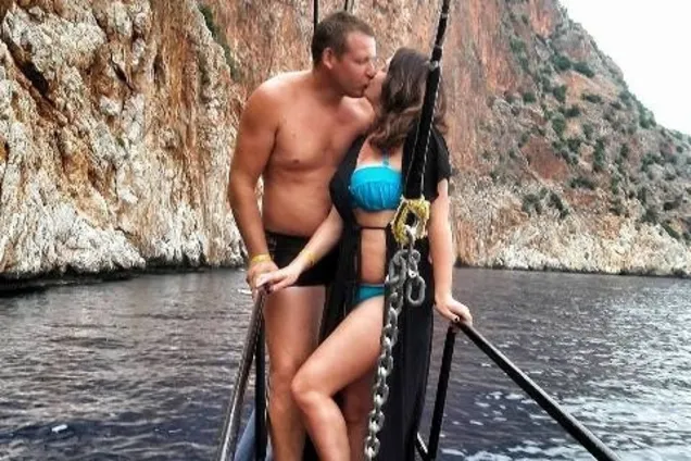 "Ми теж люди!" Скандал з "аморальною" вихователькою отримав продовження