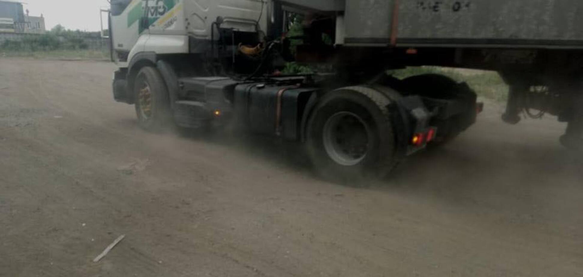 Під Київ перевезли 40 тонн львівського сміття: опубліковані фото