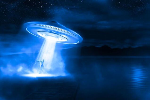 Пилот столкнулся в небе с НЛО