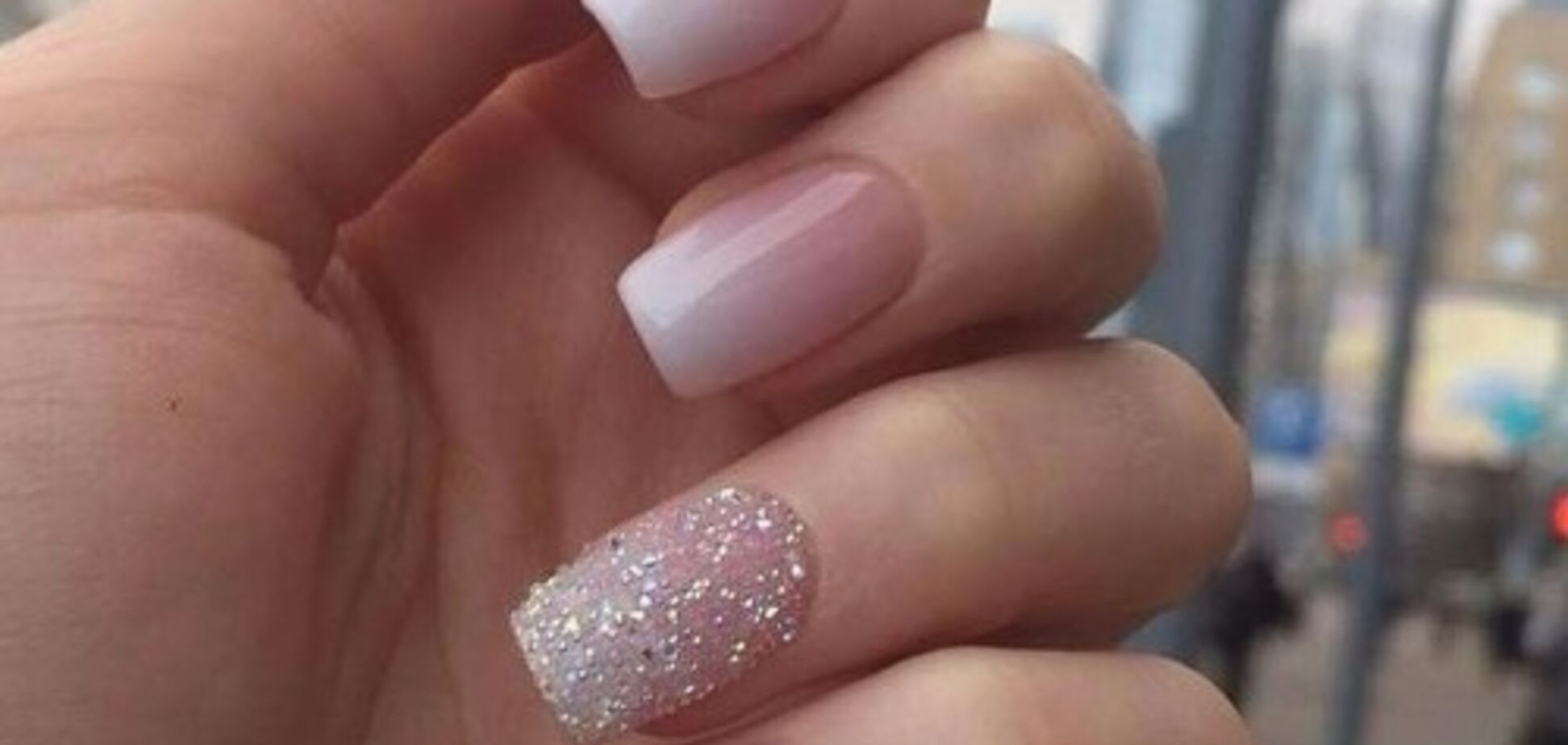 Манікюр на випускний: цікаві ідеї