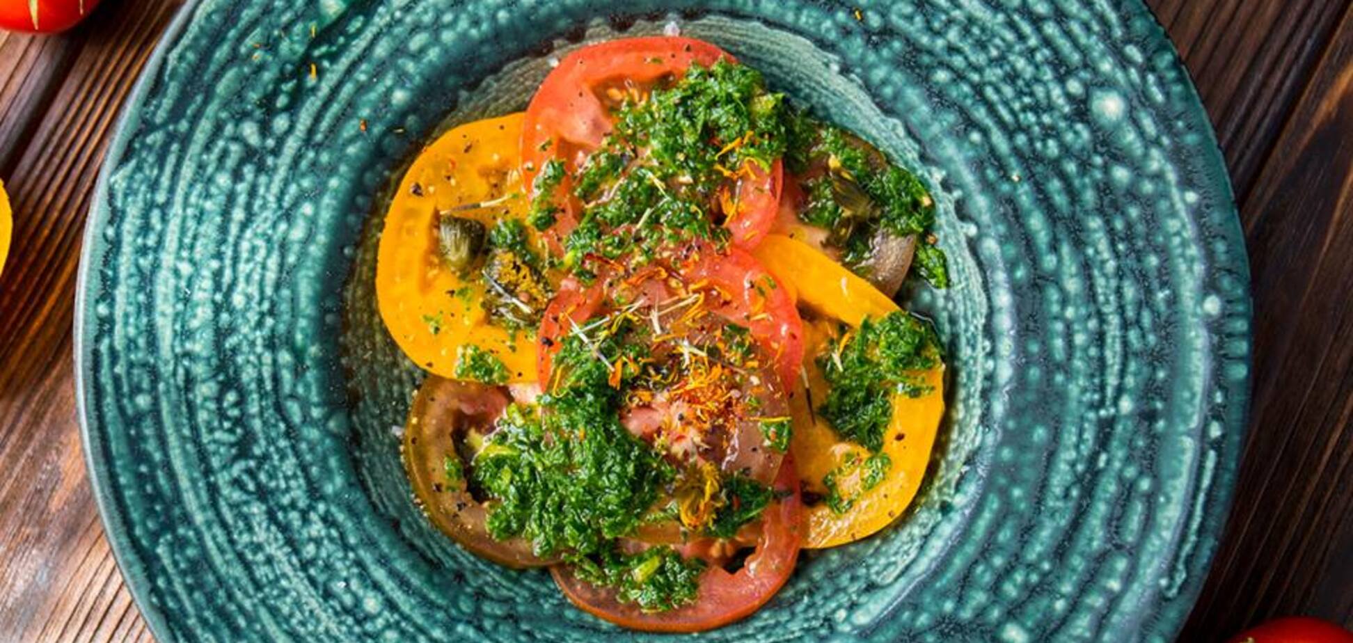  'Удивительный вкус': известный кулинар поделился рецептом салата 