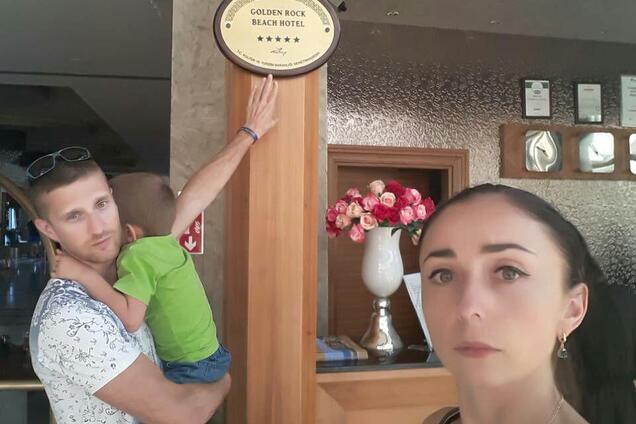 Скандал з туроператором: сім'ю з Києва "забули" на курорті в Туреччині
