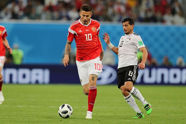 'Терпеть муд***в!' Звезда сборной России сцепился с болельщиком