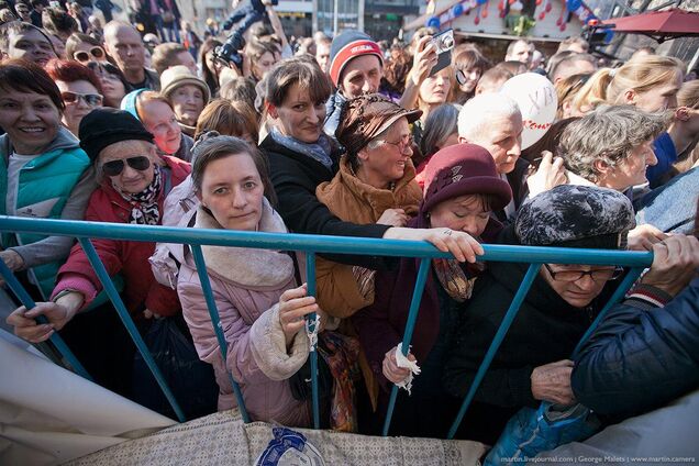 'Убийца косит под дурку': Забужко назвала россиян психически больными