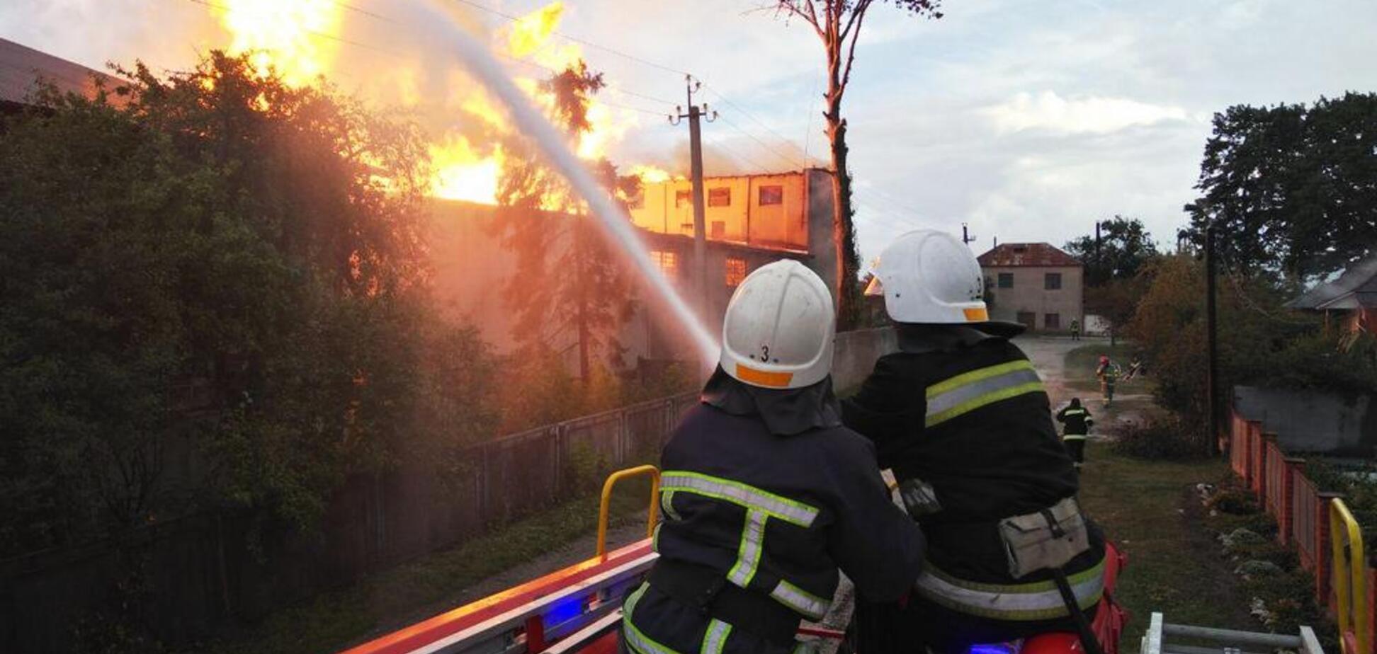 На Тернопільщині стався вибух на спиртзаводі: опубліковано фото