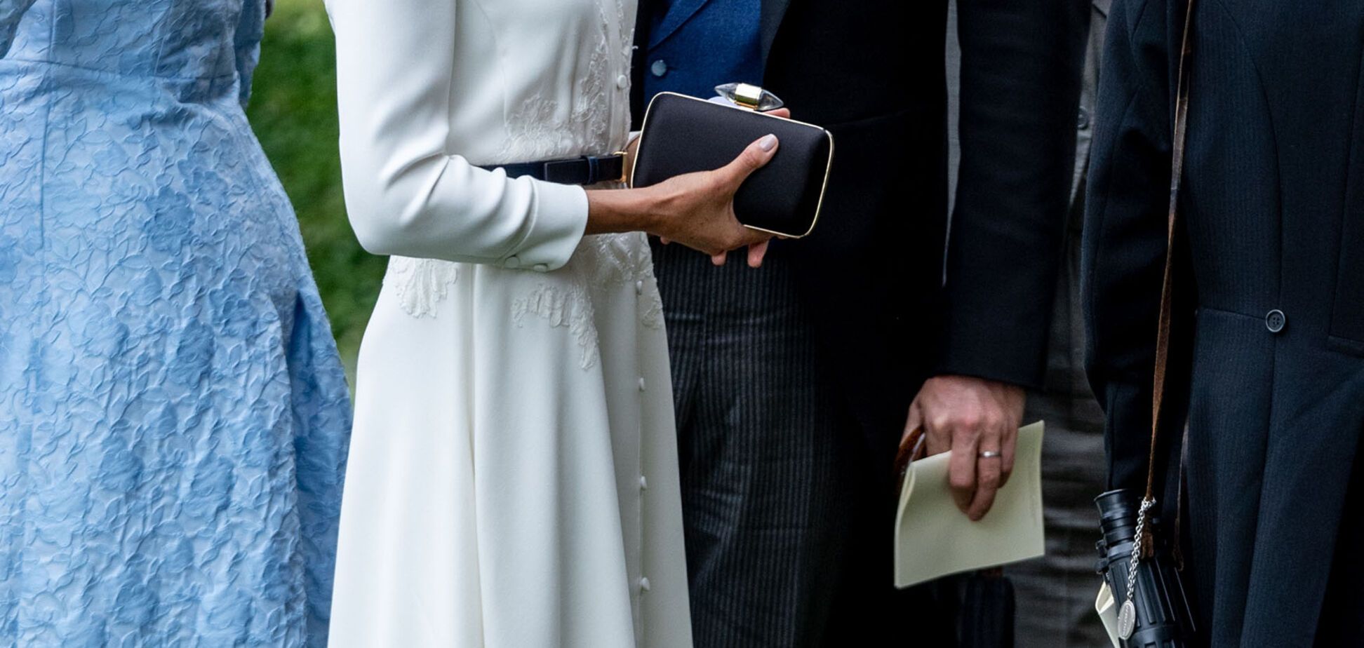 Стало известно, зачем Меган Маркл надела туфли не по размеру