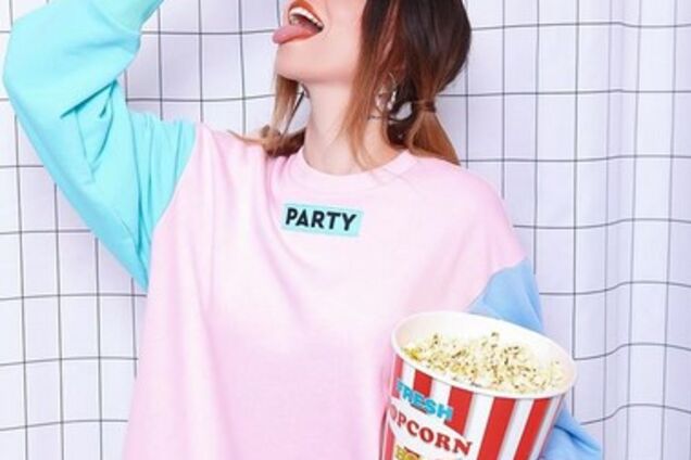 Надя Дорофеева засветила новое тату