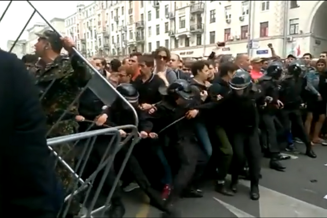 Путін і випускники: в мережі показали справжнє ставлення РФ до молоді