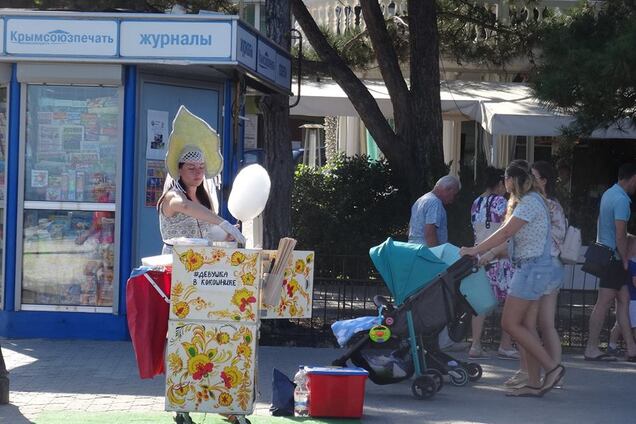 'Зачем нам, россиянам, на шее такой Крым?' Фото из Алушты