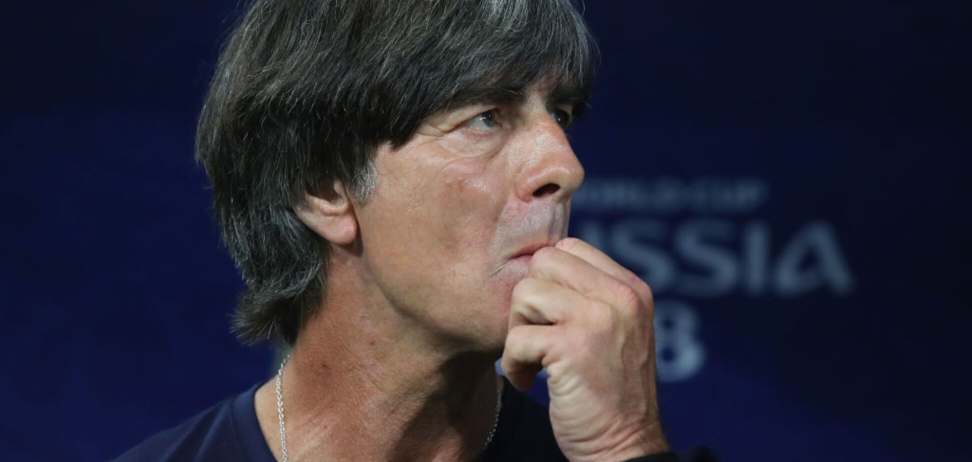 Тренер збірної Німеччини відзначився новою мерзенною витівкою: Відеофакт