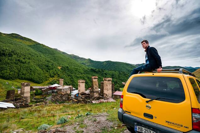 'Возвращаюсь, чтобы поспать': как живет украинец, превративший путешествия в работу