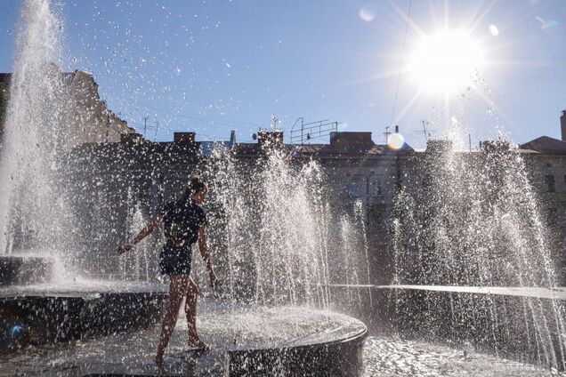 Придет 'хорошая жара': синоптик уточнил прогноз погоды на июль в Украине