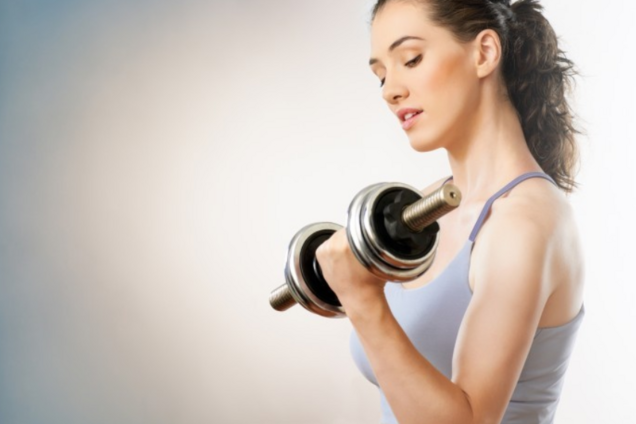 Жаркий фитнес: эскперты озвучили пять простых правил для похудения летом