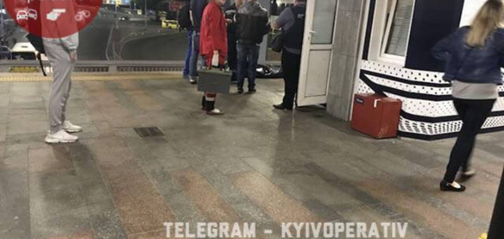 В киевском метро умер человек