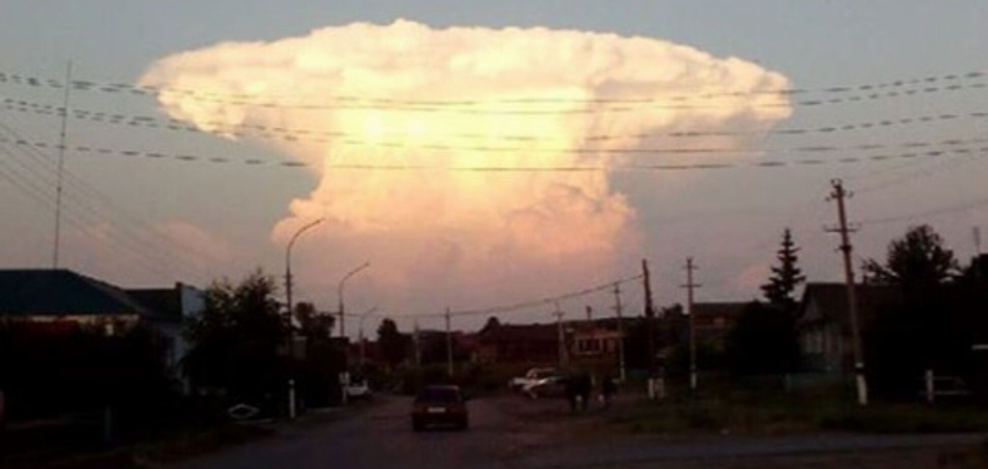 Третья мировая? 'Ядерный гриб' в небе напугал жителей России