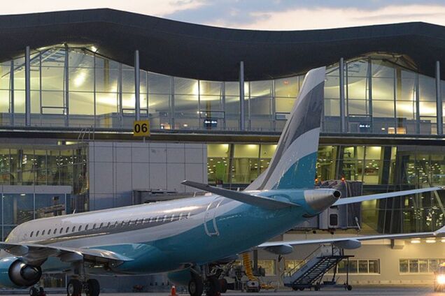 Прилетел тайно: в Украину приехал легендарный актер из США