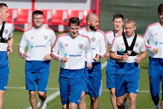 Контроль на лінії: збірну Росії 'шерстять' на допінг перед матчем 1/8 на ЧС-2018