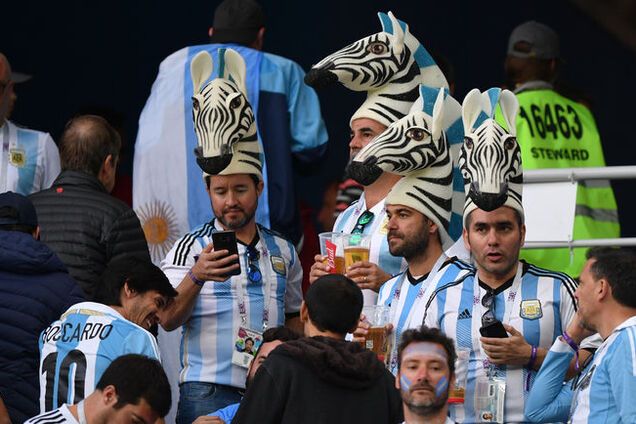 Аргентинські фанати забронювали місця в готелі-привиді й залишилися без ночівлі