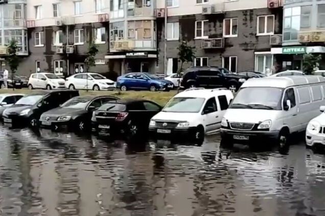 'Идут грозы и ливни!' В Киеве объявили штормовое предупреждение