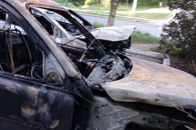 'Кремль капостить': у Рівному спалили авто відомому волонтеру