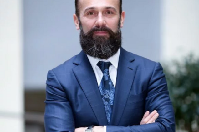 Одиозного судью Емельянова отстранили от работы