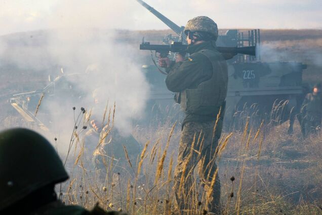 'Лето будет горячим': Донбассу предрекли новое обострение