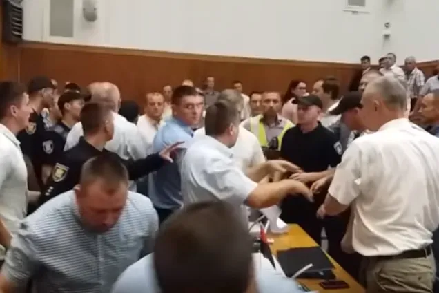 драка депутатов