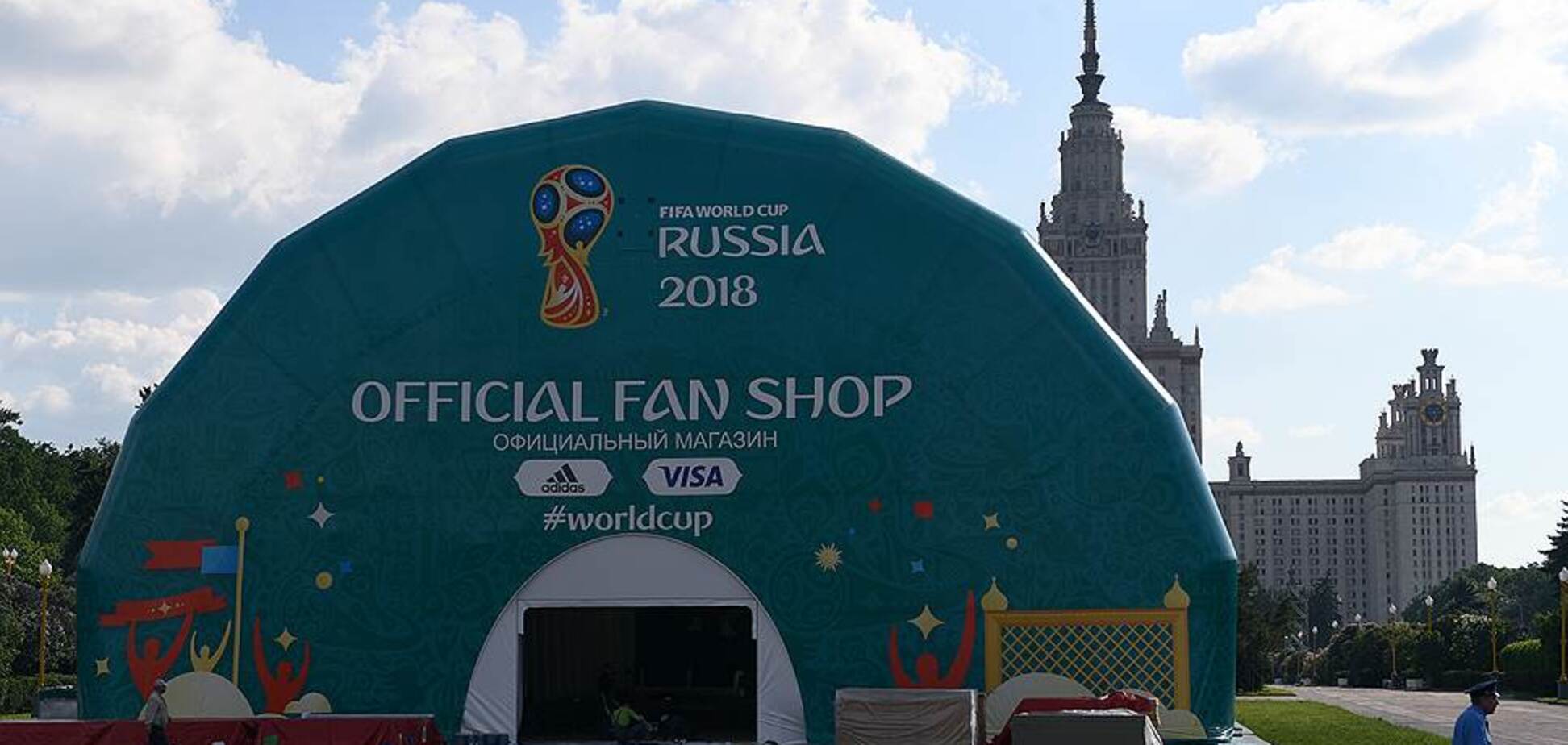 Через Донбас і Крим ФІФА ввела заборону для Росії