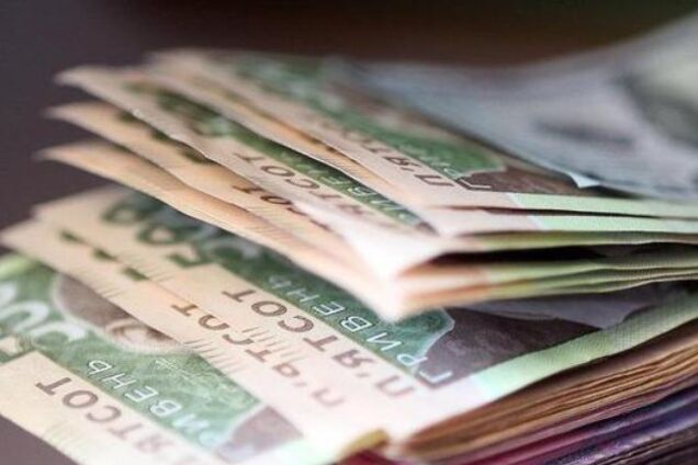 Розподіл офіційних зарплат в Україні