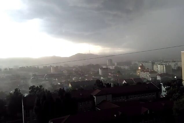 Украину сотрясет сильная буря: названы даты