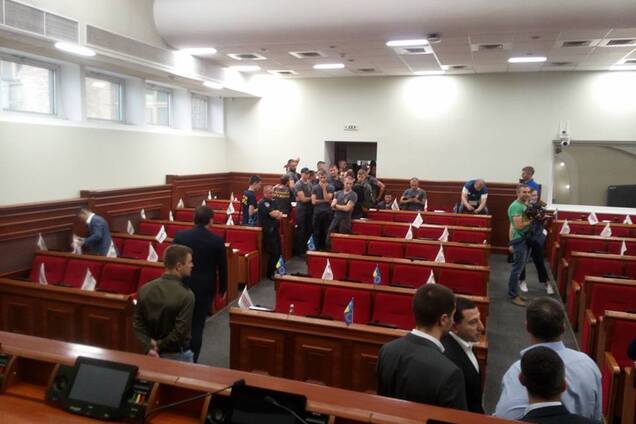 'Захват' Киеврады: радикалы выдвинули условие