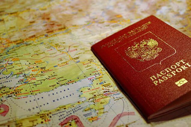 Сеть разозлили сапоги 'из паспортов России'